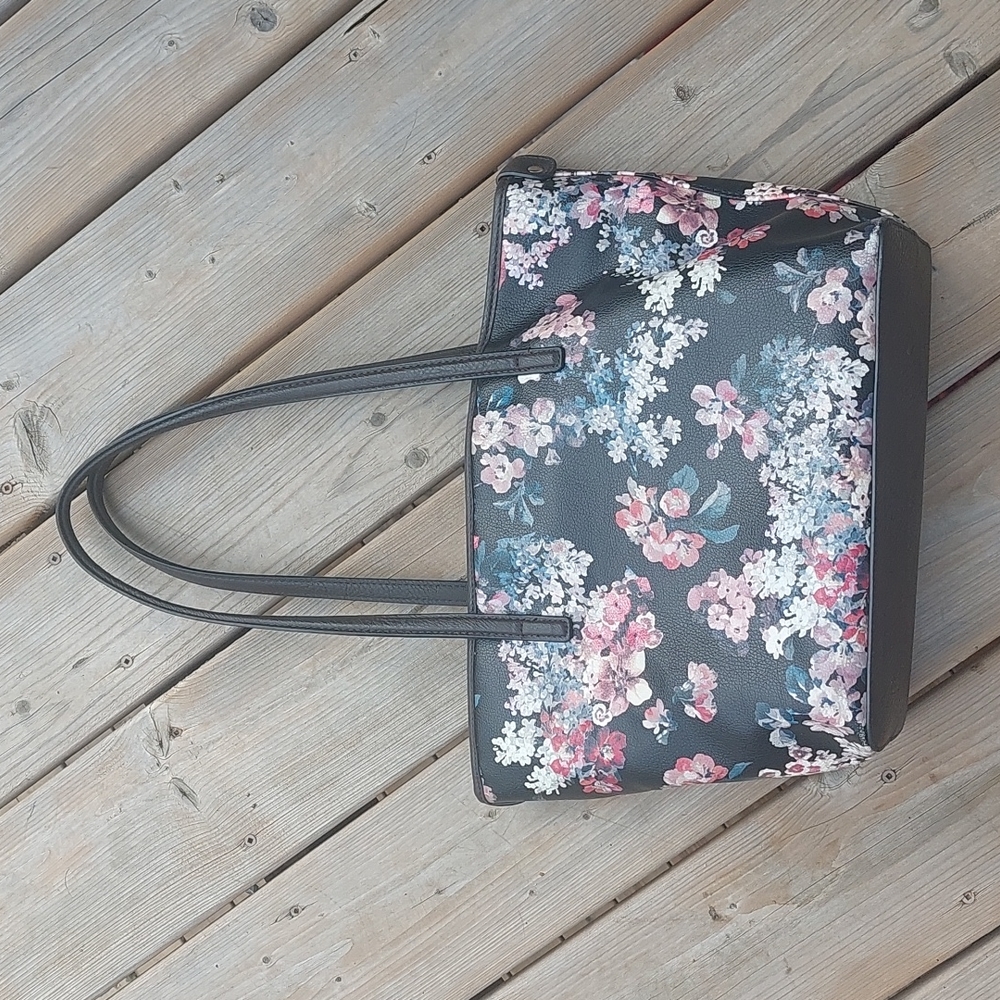 Bueno purse